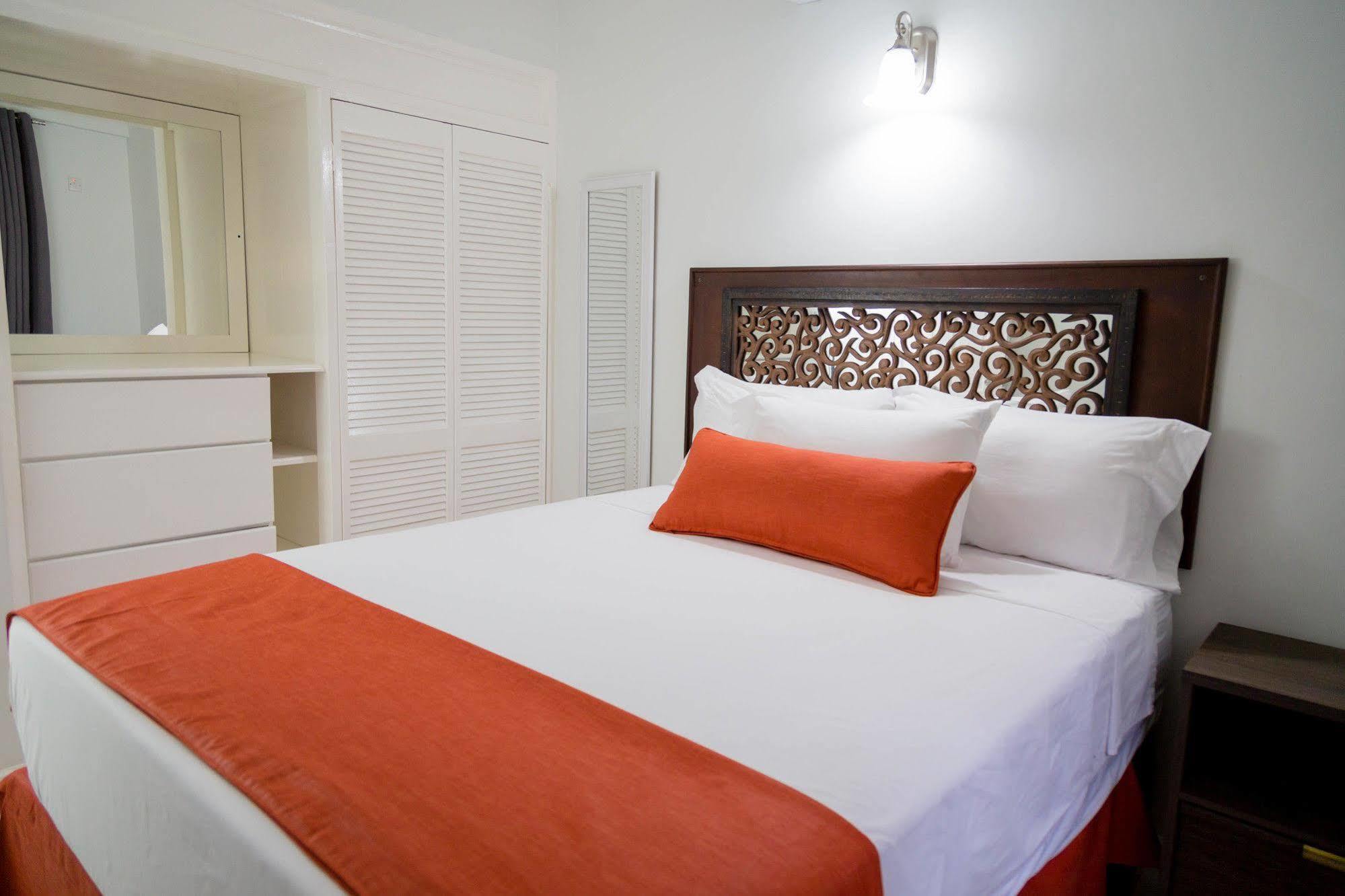 Centrally Located Guest Apartments Kingston Exteriér fotografie
